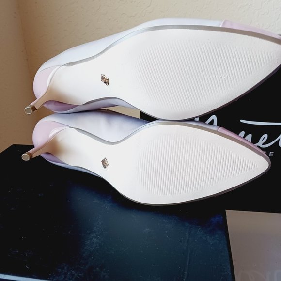 Nanette Lepore Lilac colored short sock fitting booties. Women's size 8. - Picture 7 of 11